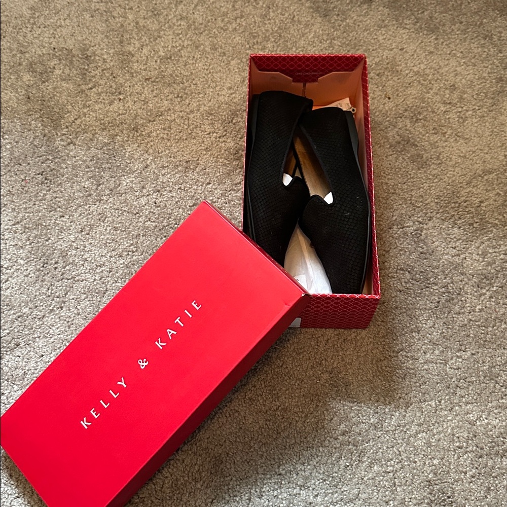 Kelly & Katie Black Loafers